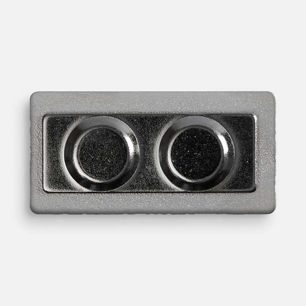 Значок Magnet Matto, серебристый глянцевый в Воронеже